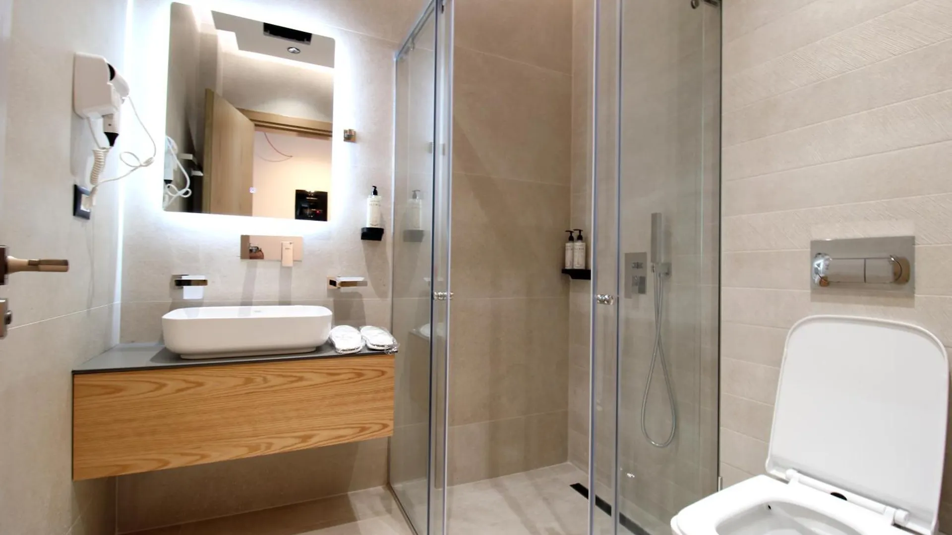 ****  Ionian'S Breeze Hotel Ksamil Albania