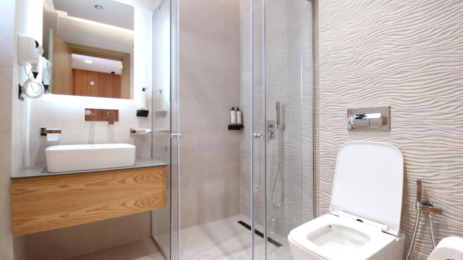 Ionian'S Breeze Hotel Ksamil